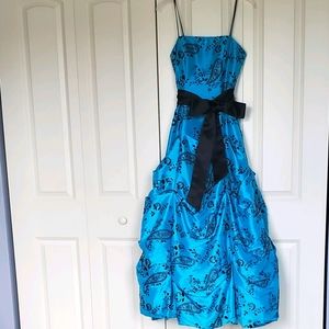 ☆ Teal and black Morgan & Co Prom gown